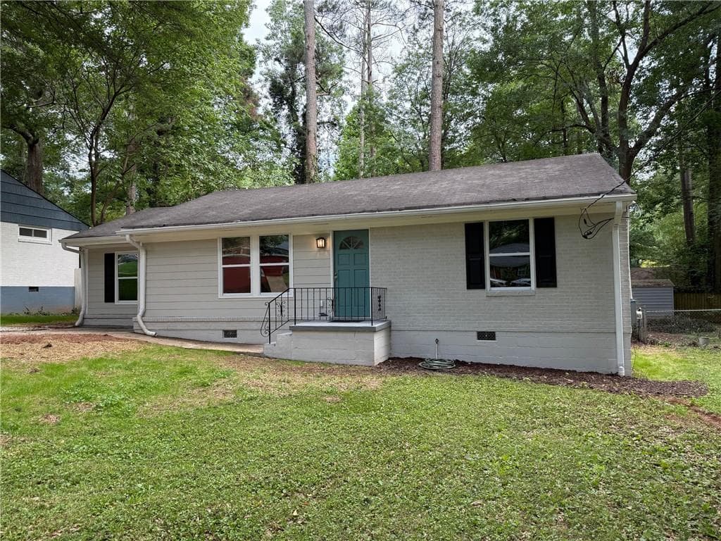 3 bedroom, 2 bathroom, 1,280 sq ft single family residence under contract at 2943 Westbury Drive, Decatur, GA 30033 — photo 2