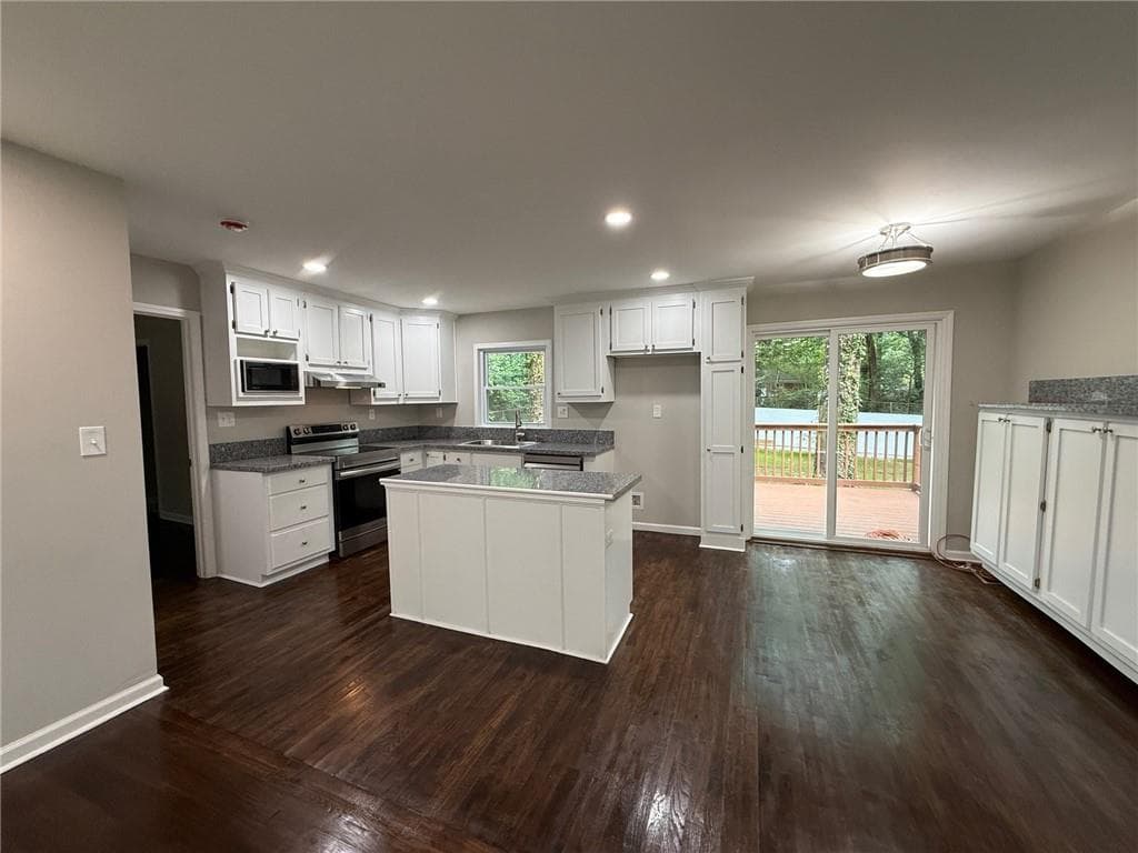 3 bedroom, 2 bathroom, 1,280 sq ft single family residence under contract at 2943 Westbury Drive, Decatur, GA 30033 — photo 6