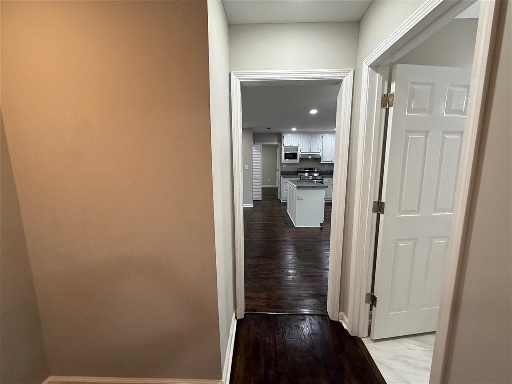 3 bedroom, 2 bathroom, 1,280 sq ft single family residence under contract at 2943 Westbury Drive, Decatur, GA 30033 — photo 10