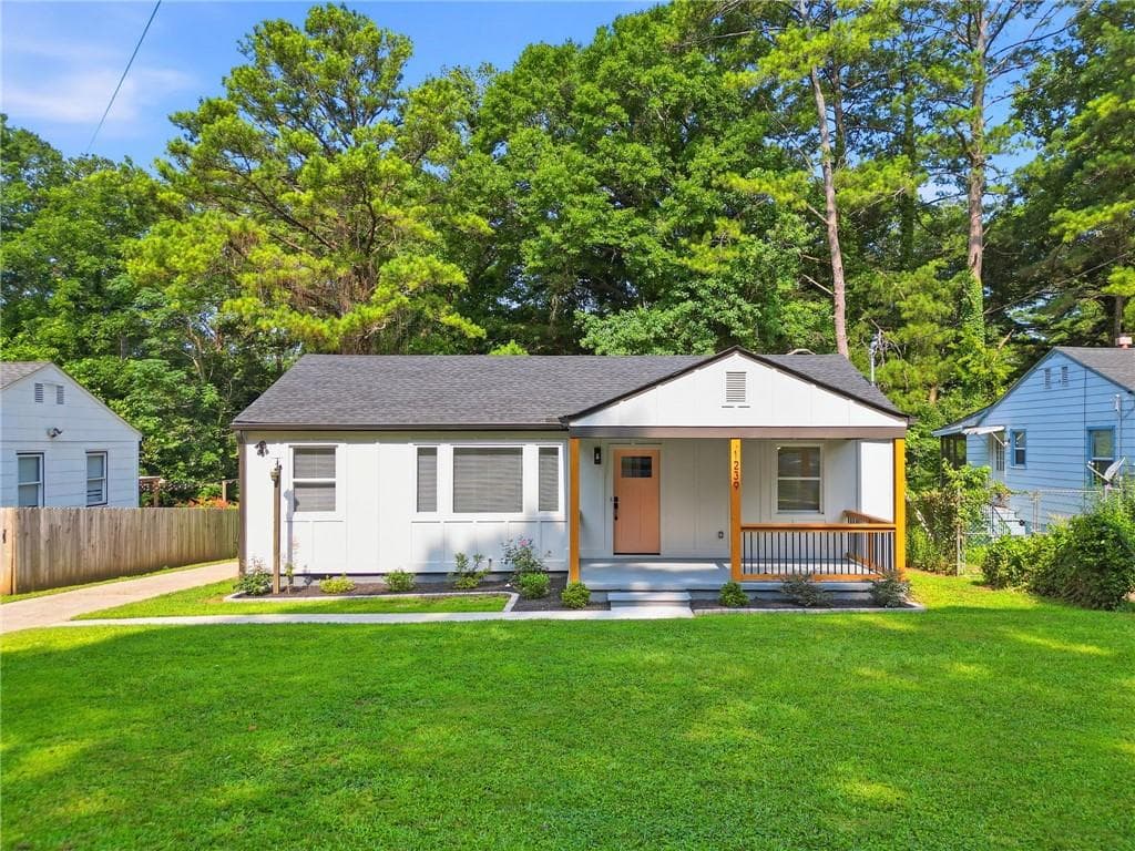3 bedroom, 2 bathroom, 1,008 sq ft single family residence sold at 1239 Kenilworth Dr SW, Atlanta, GA 30310