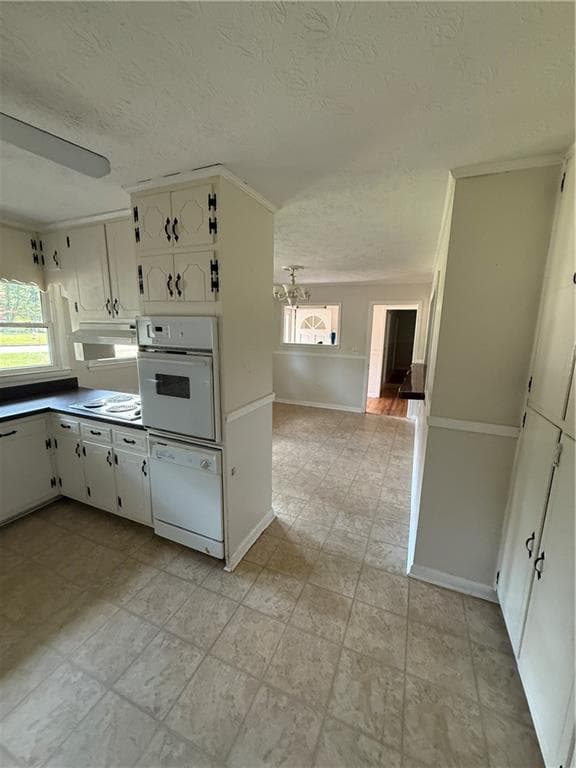 3 bedroom, 2 bathroom, 1,651 sq ft single family residence under contract at 821 Shipp Circle, Conyers, GA 30012 — photo 6