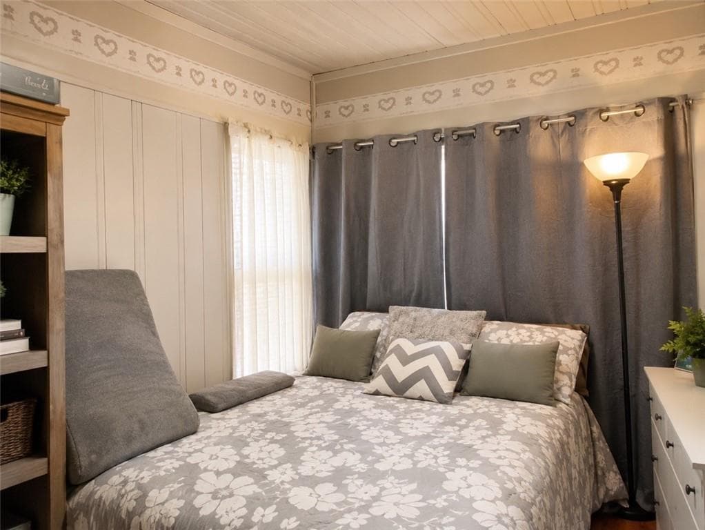 3 bedroom, 2 bathroom, 1,602 sq ft single family residence for sale at 2647 Elsinore Street, Atlanta, GA 30344 — photo 6