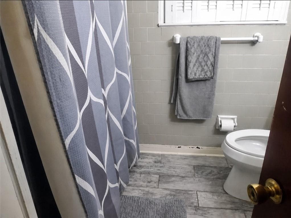 3 bedroom, 2 bathroom, 1,602 sq ft single family residence for sale at 2647 Elsinore Street, Atlanta, GA 30344 — photo 9