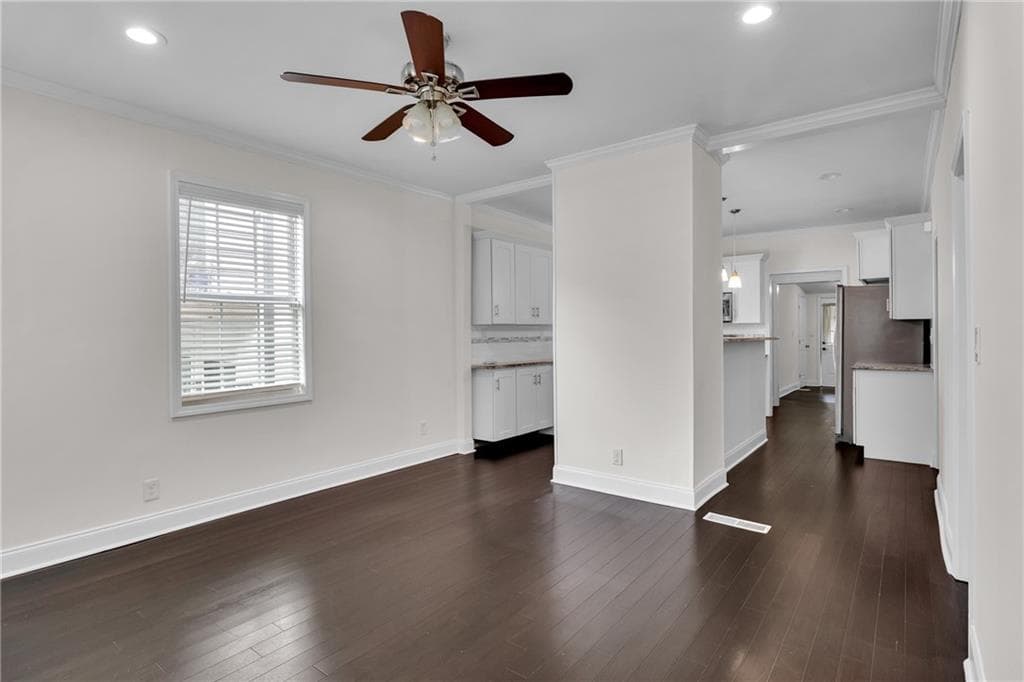 3 bedroom, 2 bathroom, 1,120 sq ft single family residence for sale at 385 Arthur Street, Atlanta, GA 30310 — photo 2