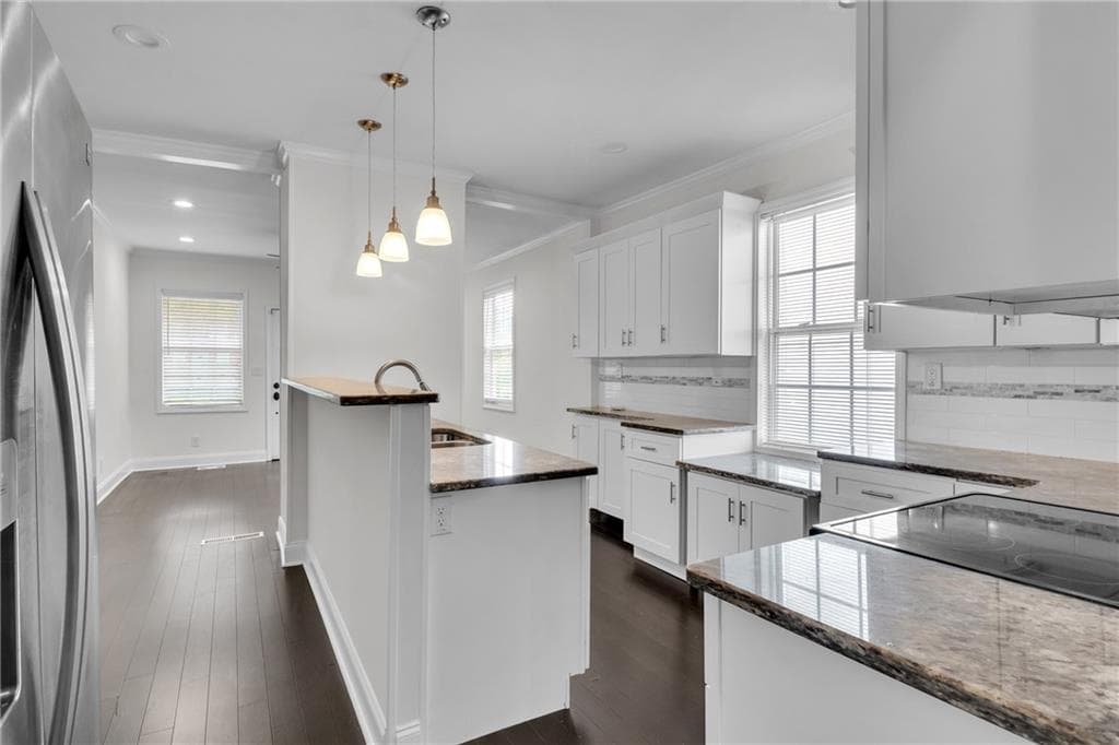 3 bedroom, 2 bathroom, 1,120 sq ft single family residence for sale at 385 Arthur Street, Atlanta, GA 30310 — photo 7
