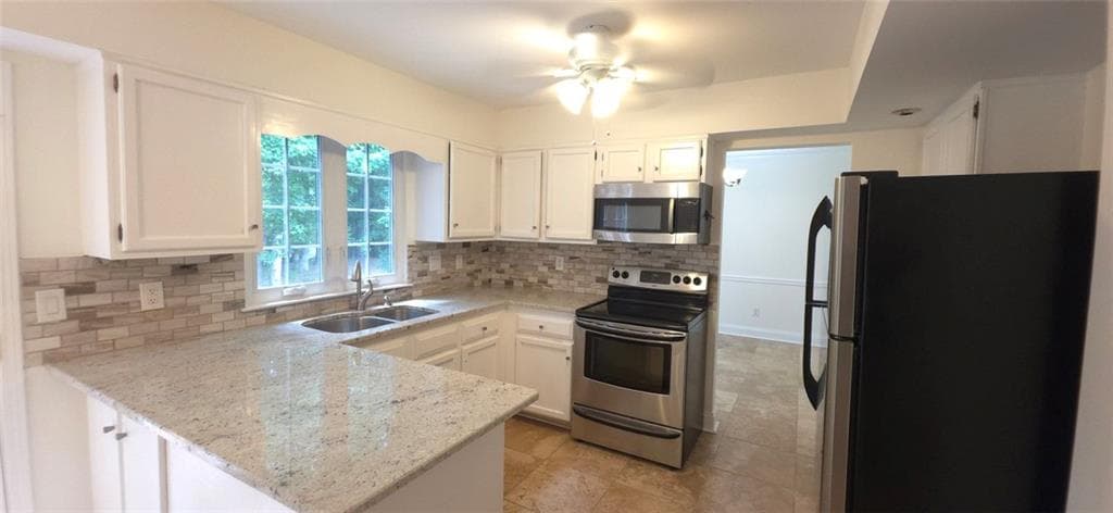 4 bedroom, 3 bathroom, 1,898 sq ft single family residence for rent at 190 Barrington Drive Drive, Roswell, GA 30076 for $2,695 a month — photo 5
