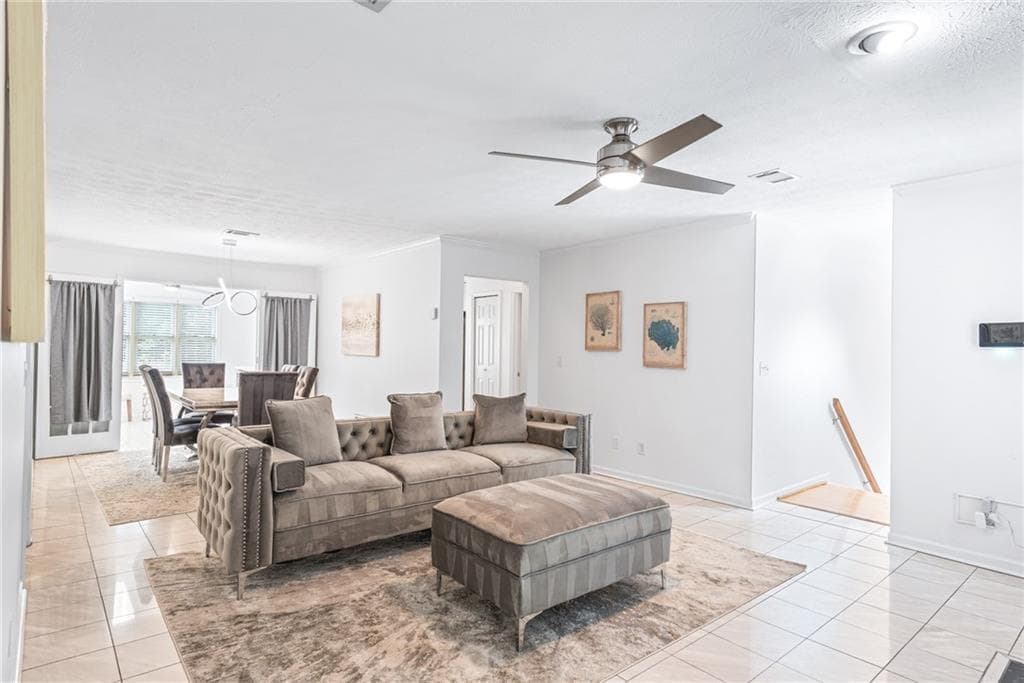 3 bedroom, 2 bathroom condominium for rent at 24 Saint Claire Lane, Atlanta, GA 30324 for $2,300 a month — photo 7