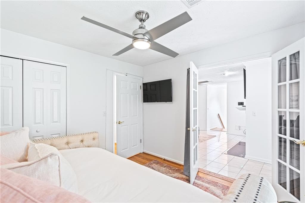3 bedroom, 2 bathroom condominium for rent at 24 Saint Claire Lane, Atlanta, GA 30324 for $2,300 a month — photo 9