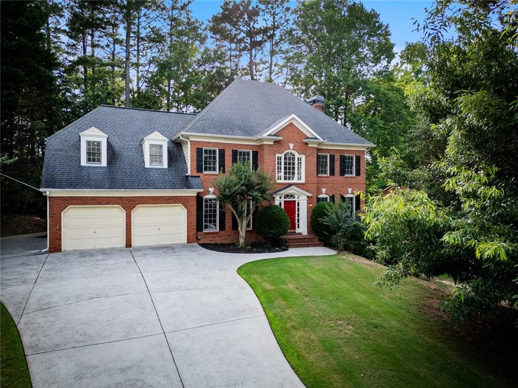 6 bedroom, 5 bathroom, 3,189 sq ft single family residence for sale at 5415 Hampstead Way, Duluth, GA 30097