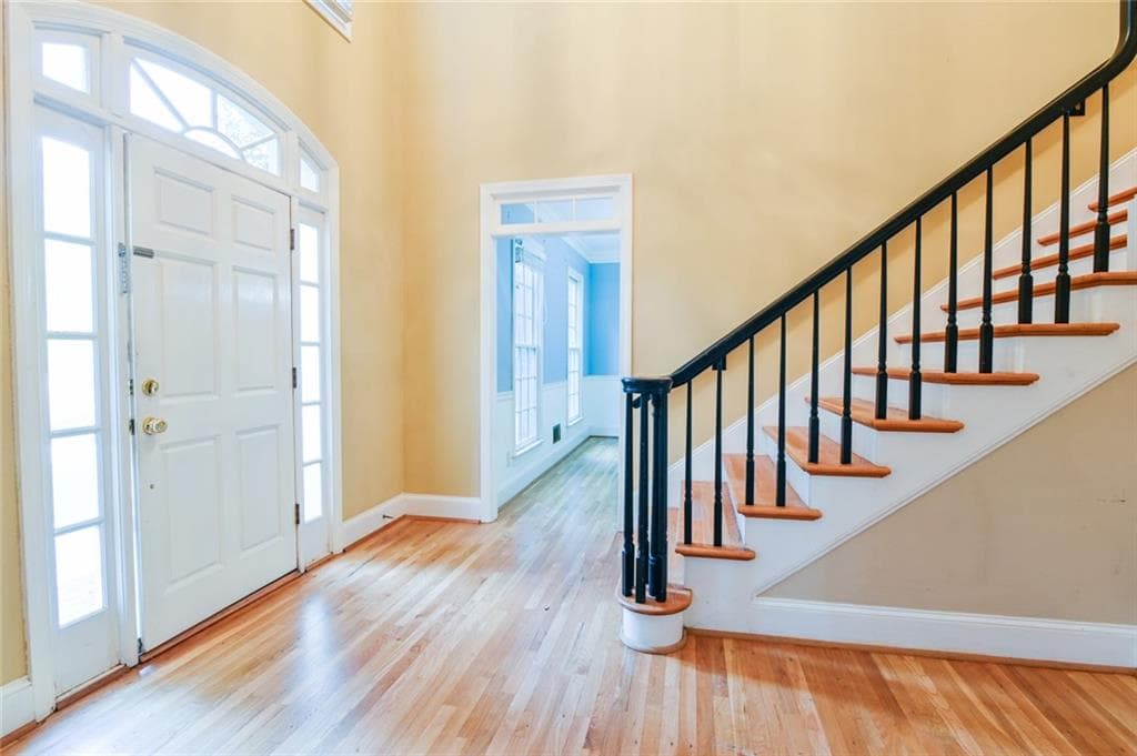 6 bedroom, 5 bathroom, 3,189 sq ft single family residence for sale at 5415 Hampstead Way, Duluth, GA 30097 — photo 8