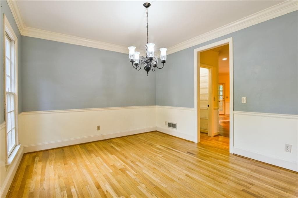 6 bedroom, 5 bathroom, 3,189 sq ft single family residence for sale at 5415 Hampstead Way, Duluth, GA 30097 — photo 10
