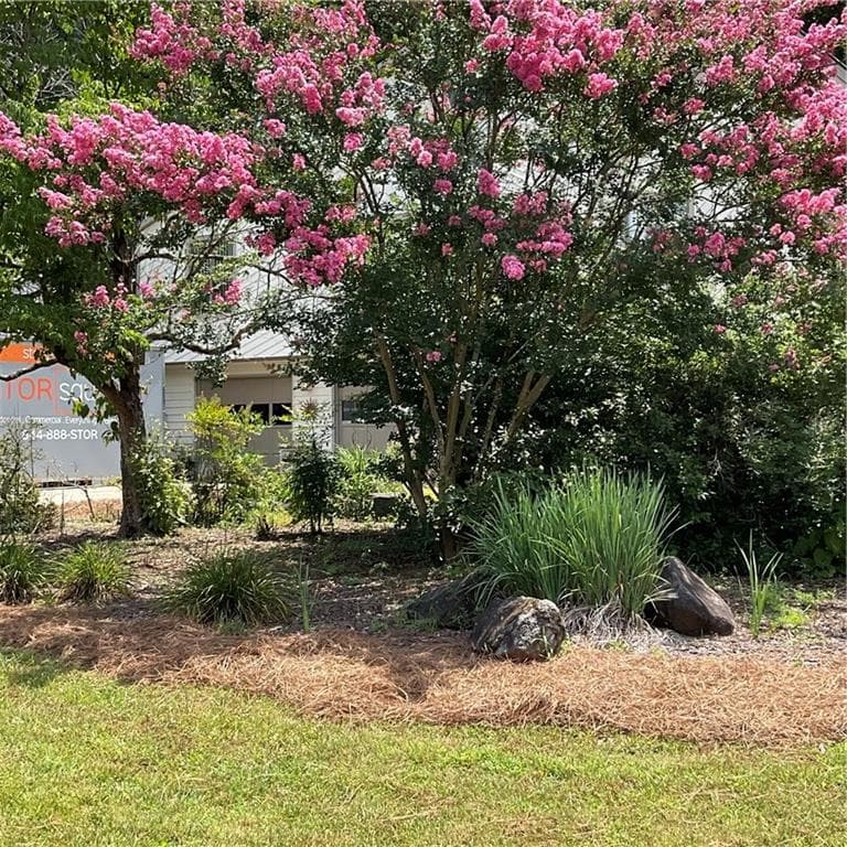 3 bedroom, 2 bathroom, 1,706 sq ft single family residence for sale at 503 River Place, Woodstock, GA 30188 — photo 4