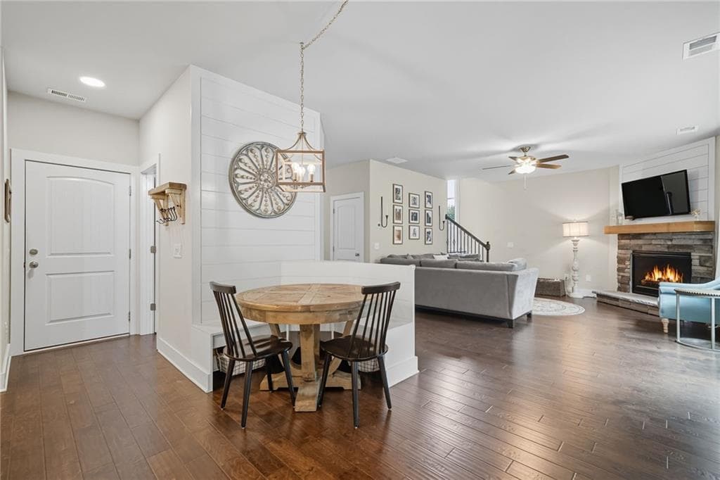 4 bedroom, 3 bathroom, 2,665 sq ft single family residence under contract at 8514 Mcbride Lane, Gainesville, GA 30506 — photo 7