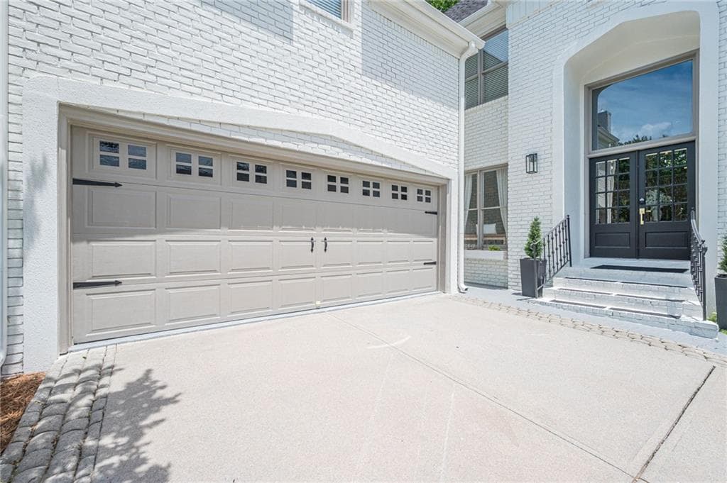 4 bedroom, 4 bathroom, 3,097 sq ft single family residence under contract at 745 Combee Way, Roswell, GA 30076 — photo 2