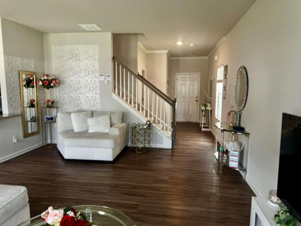 3 bedroom, 3 bathroom, 1,823 sq ft single family residence for sale at 4895 Hillstone Drive, Gainesville, GA 30504 — photo 8