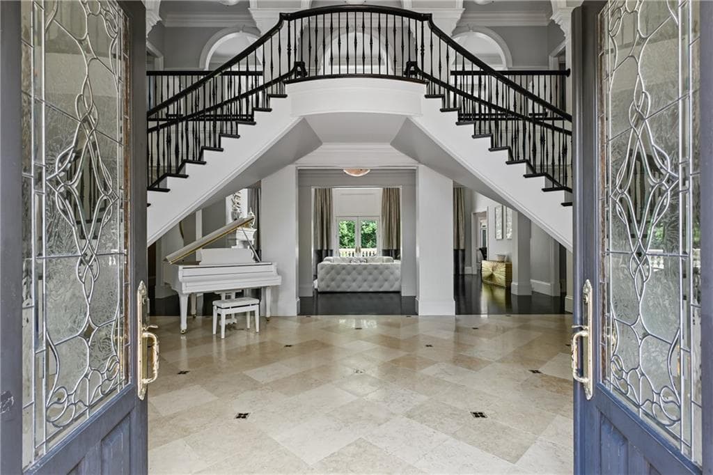 7 bedroom, 10 bathroom, 13,249 sq ft single family residence under contract at 1680 Riverside Road, Roswell, GA 30076 — photo 6