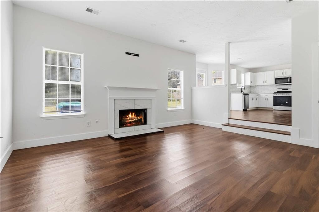 4 bedroom, 3 bathroom, 2,033 sq ft single family residence for sale at 2740 S Hills, Riverdale, GA 30296 — photo 3