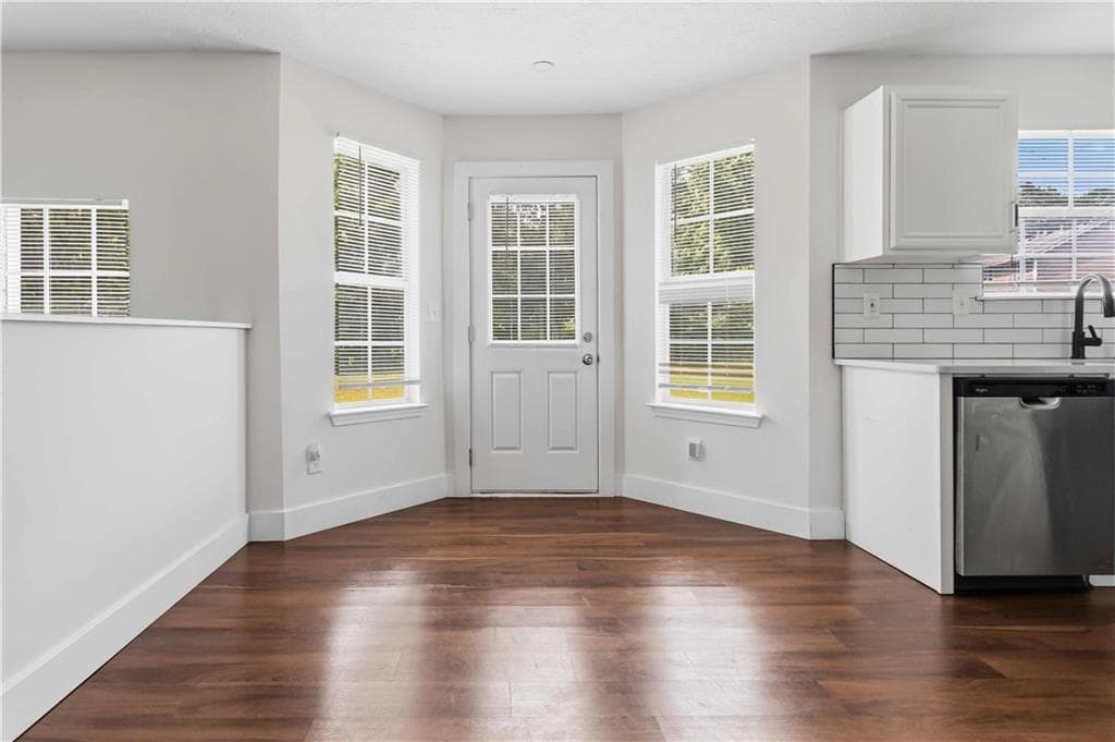 4 bedroom, 3 bathroom, 2,033 sq ft single family residence for sale at 2740 S Hills, Riverdale, GA 30296 — photo 4