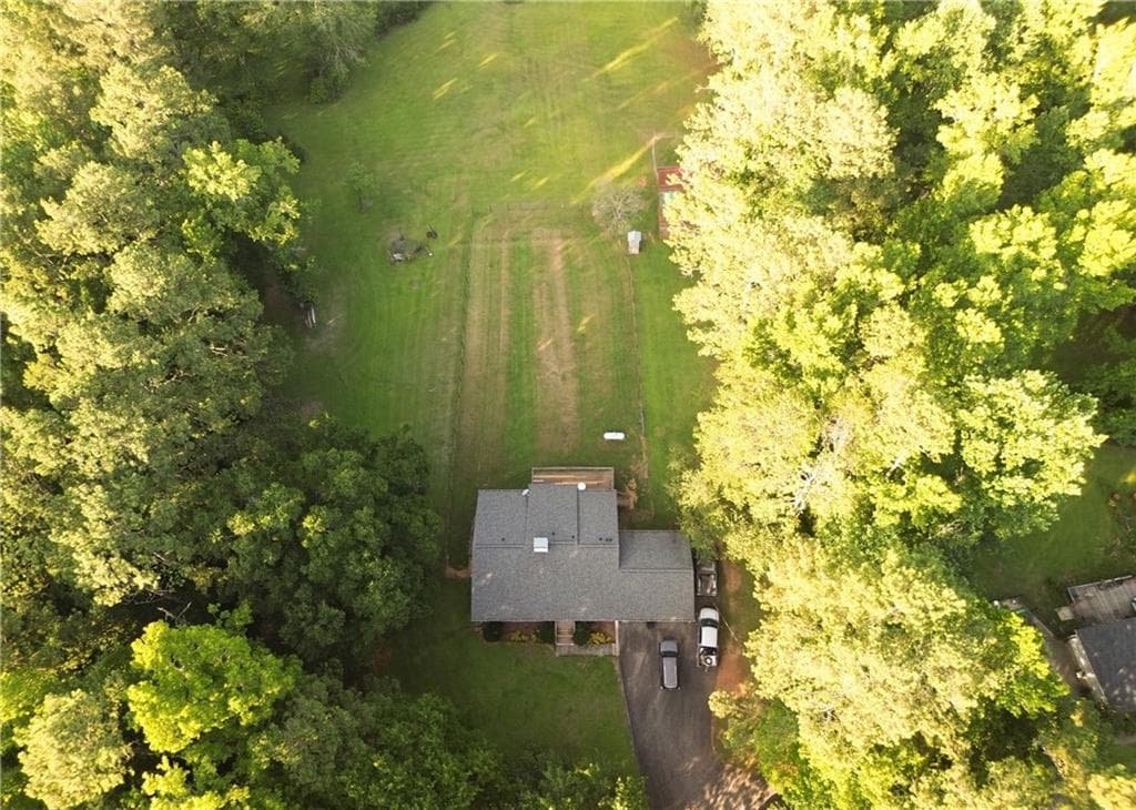 3 bedroom, 2 bathroom, 1,593 sq ft single family residence under contract at 9620 W Union Hill Road, Villa Rica, GA 30180 — photo 4
