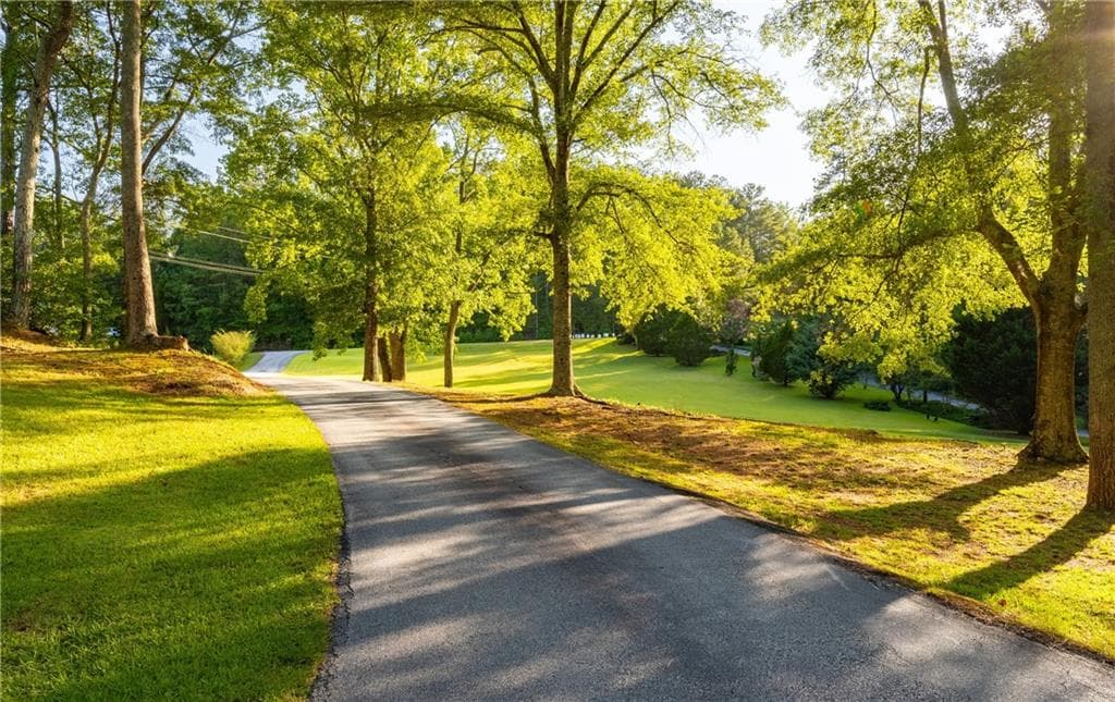 3 bedroom, 2 bathroom, 1,593 sq ft single family residence under contract at 9620 W Union Hill Road, Villa Rica, GA 30180 — photo 3