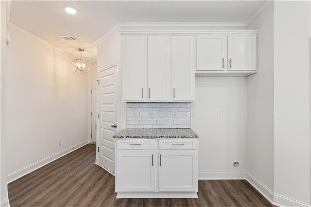 3 bedroom, 3 bathroom, 1,685 sq ft townhouse under contract at 6013 Silverbell Drive, Flowery Branch, GA 30542 — photo 6
