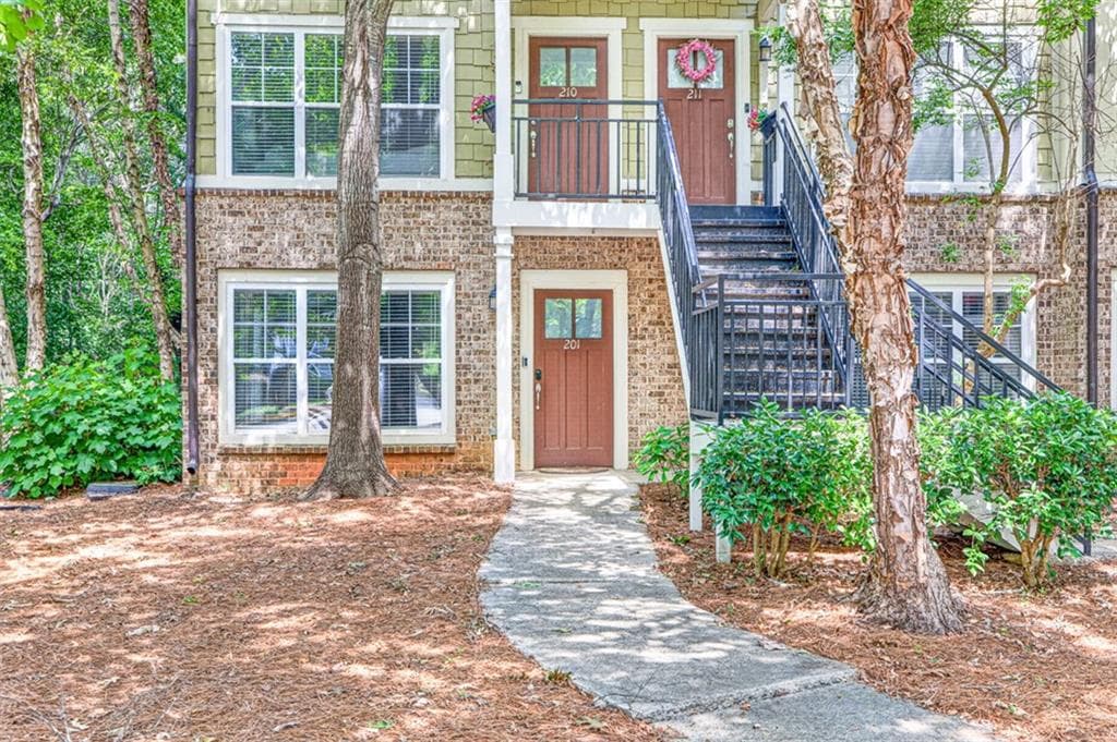 490 Barnett Shoals Road 201