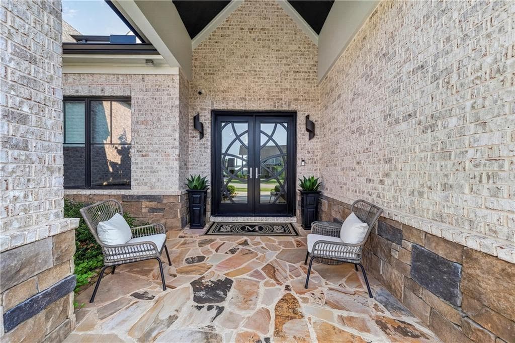 4 bedroom, 4 bathroom, 4,545 sq ft single family residence under contract at 3535 River Birch Loop, Jefferson, GA 30549 — photo 3