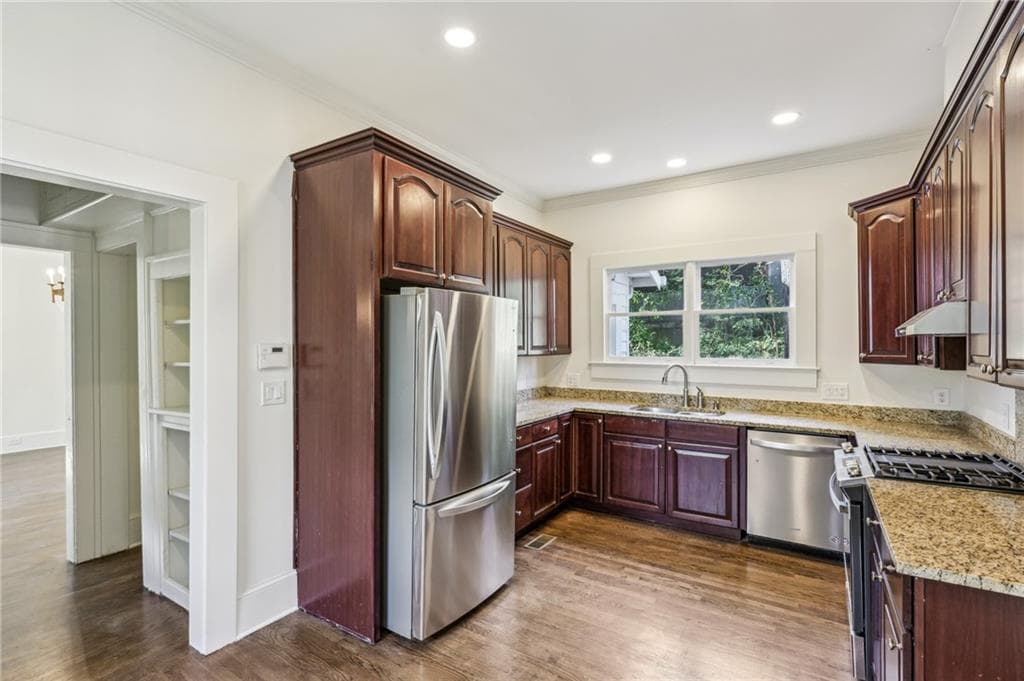 4 bedroom, 4 bathroom single family residence for rent at 43 Peachtree Way, Atlanta, GA 30305 for $6,995 a month — photo 9