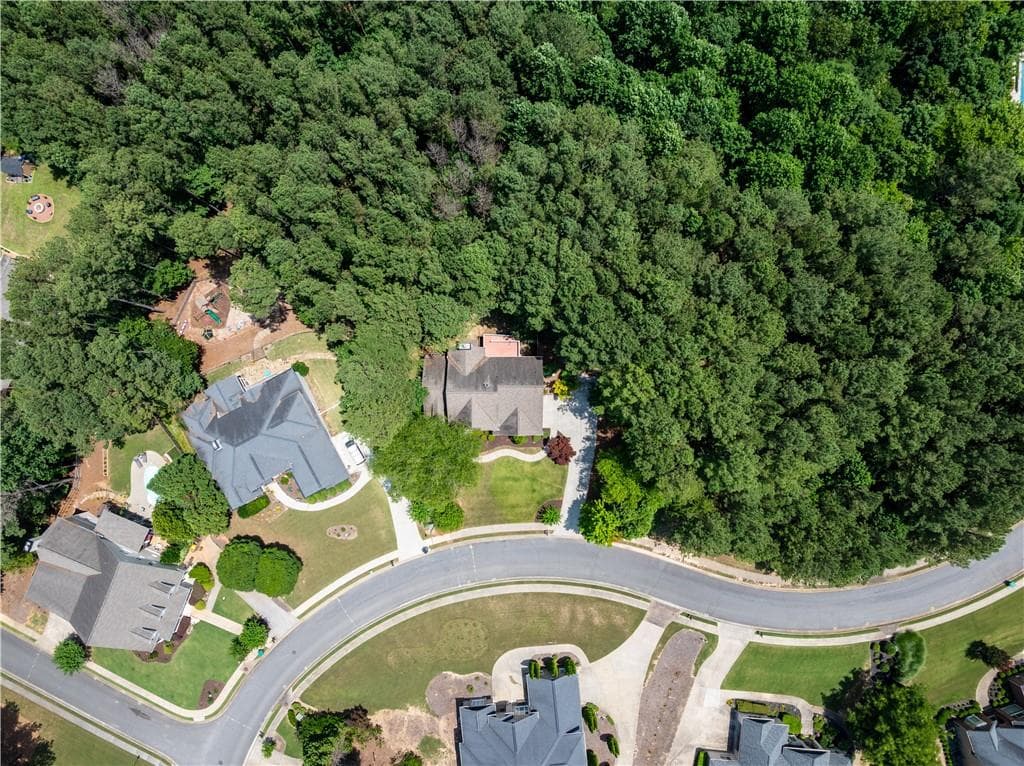 5 bedroom, 5 bathroom, 4,024 sq ft single family residence for sale at 2054 Harmony Drive, Canton, GA 30115 — photo 7