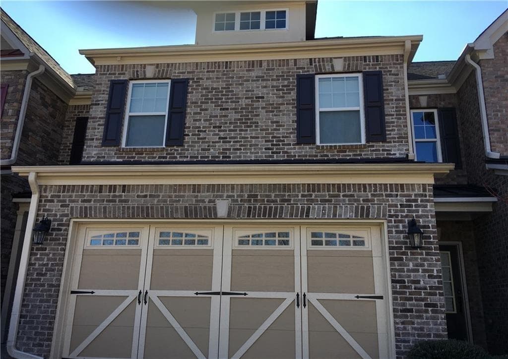 3 bedroom, 3 bathroom, 1,913 sq ft townhouse for rent at 5425 Donehoo Court, Alpharetta, GA 30005 for $2,499 a month — photo 2