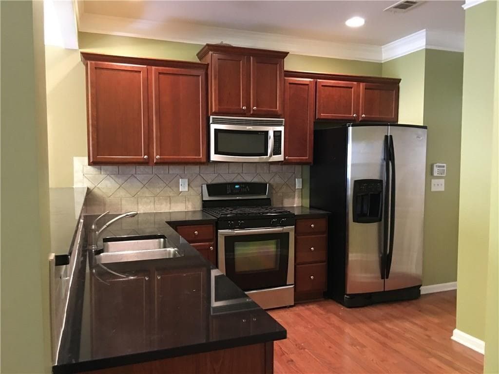3 bedroom, 3 bathroom, 1,913 sq ft townhouse for rent at 5425 Donehoo Court, Alpharetta, GA 30005 for $2,499 a month — photo 3