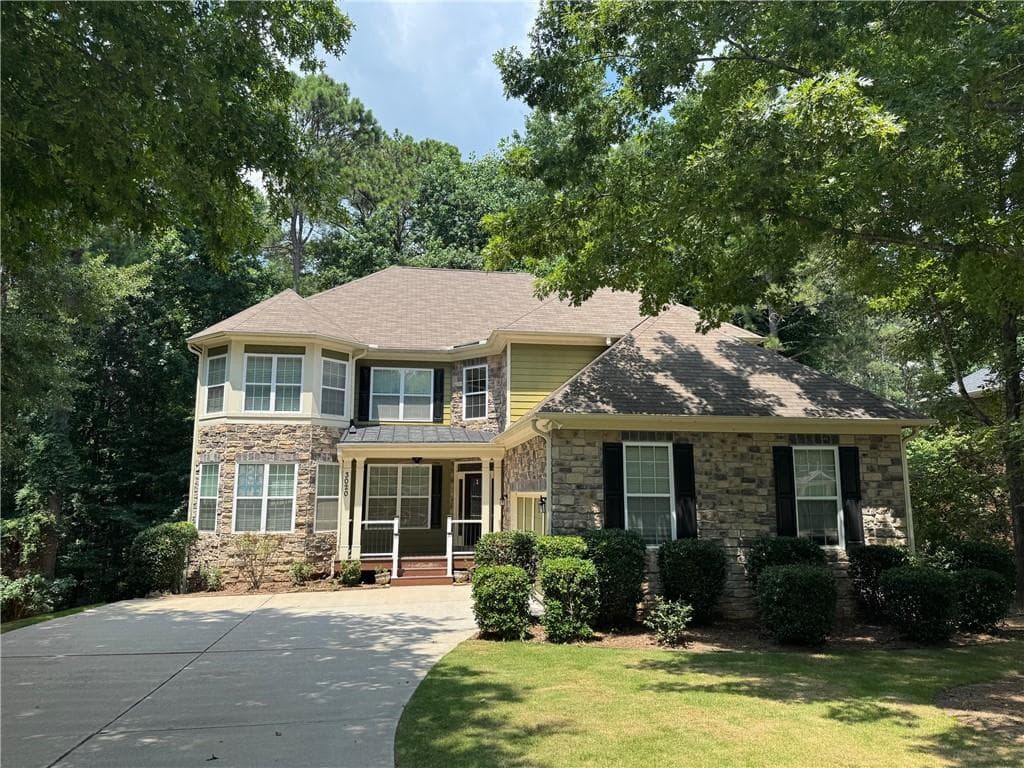 6 bedroom, 5 bathroom, 3,277 sq ft single family residence for sale at 3020 Norwell Court, Locust Grove, GA 30248 — photo 1 of 31