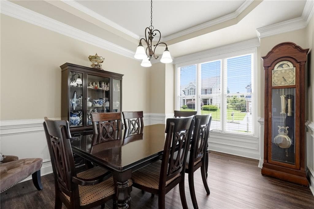 6 bedroom, 5 bathroom, 3,696 sq ft single family residence for sale at 5305 Old Haven Court, Cumming, GA 30041 — photo 5