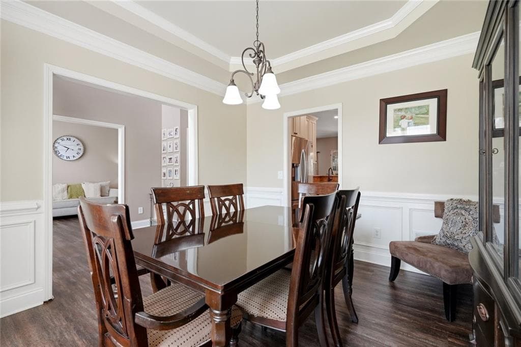 6 bedroom, 5 bathroom, 3,696 sq ft single family residence for sale at 5305 Old Haven Court, Cumming, GA 30041 — photo 6