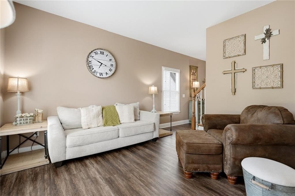 6 bedroom, 5 bathroom, 3,696 sq ft single family residence for sale at 5305 Old Haven Court, Cumming, GA 30041 — photo 9