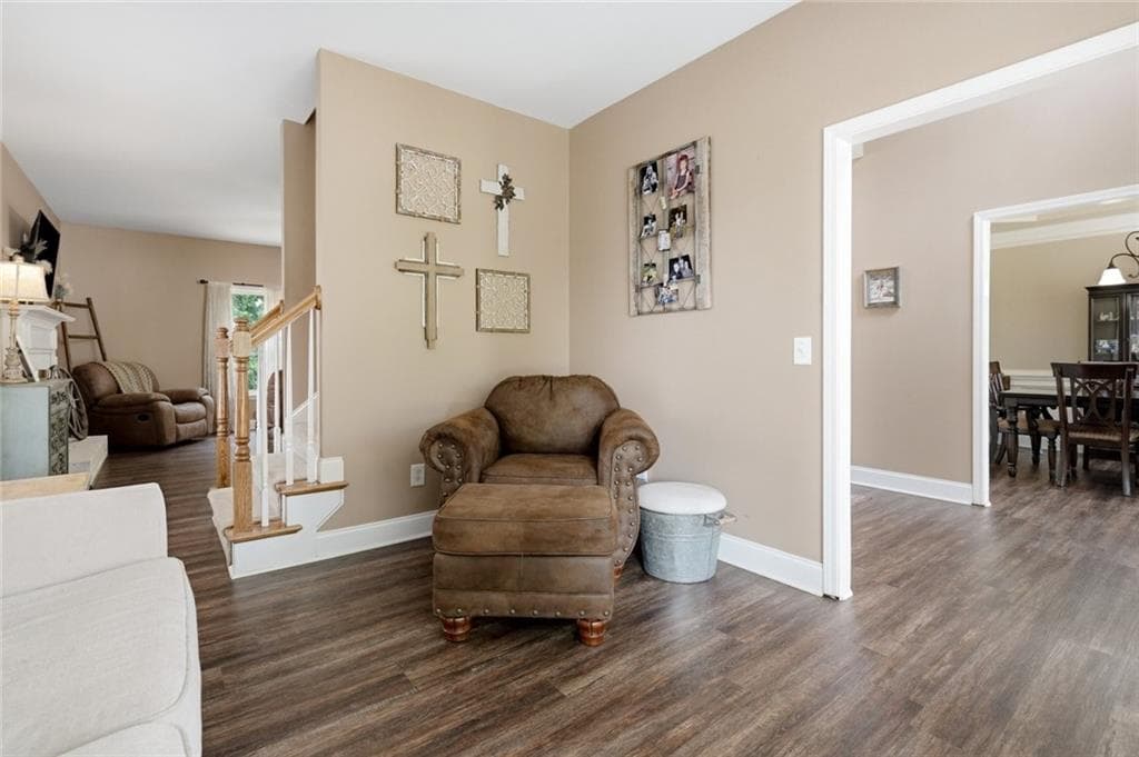 6 bedroom, 5 bathroom, 3,696 sq ft single family residence for sale at 5305 Old Haven Court, Cumming, GA 30041 — photo 10