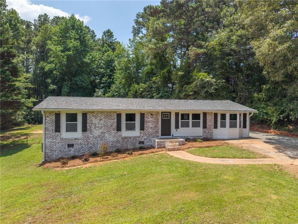 3 bedroom, 2 bathroom, 1,344 sq ft single family residence sold at 321 Scoggins Road, Dallas, GA 30157