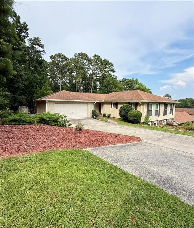 5 bedroom, 3 bathroom, 3,051 sq ft single family residence for sale at 8 Wellington Way, Rome, GA 30161 — photo 2