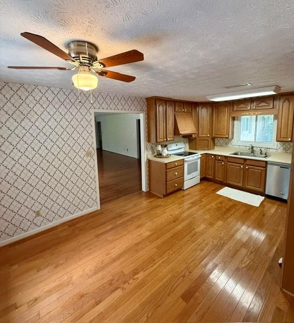 5 bedroom, 3 bathroom, 3,051 sq ft single family residence for sale at 8 Wellington Way, Rome, GA 30161 — photo 7