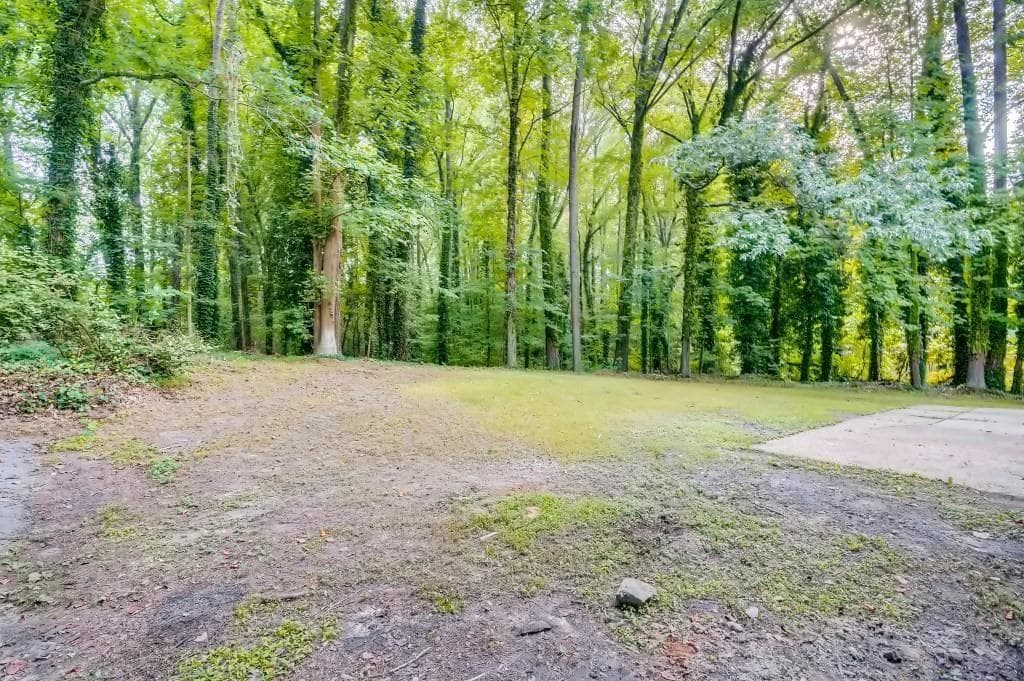 4 bedroom, 3 bathroom, 2,198 sq ft single family residence for sale at 2345 Country Club Lane, Atlanta, GA 30311 — photo 5