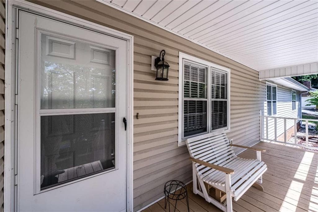 3 bedroom, 2 bathroom, 1,448 sq ft single family residence for sale at 36 Ramblewood Drive, Silver Creek, GA 30173 — photo 2
