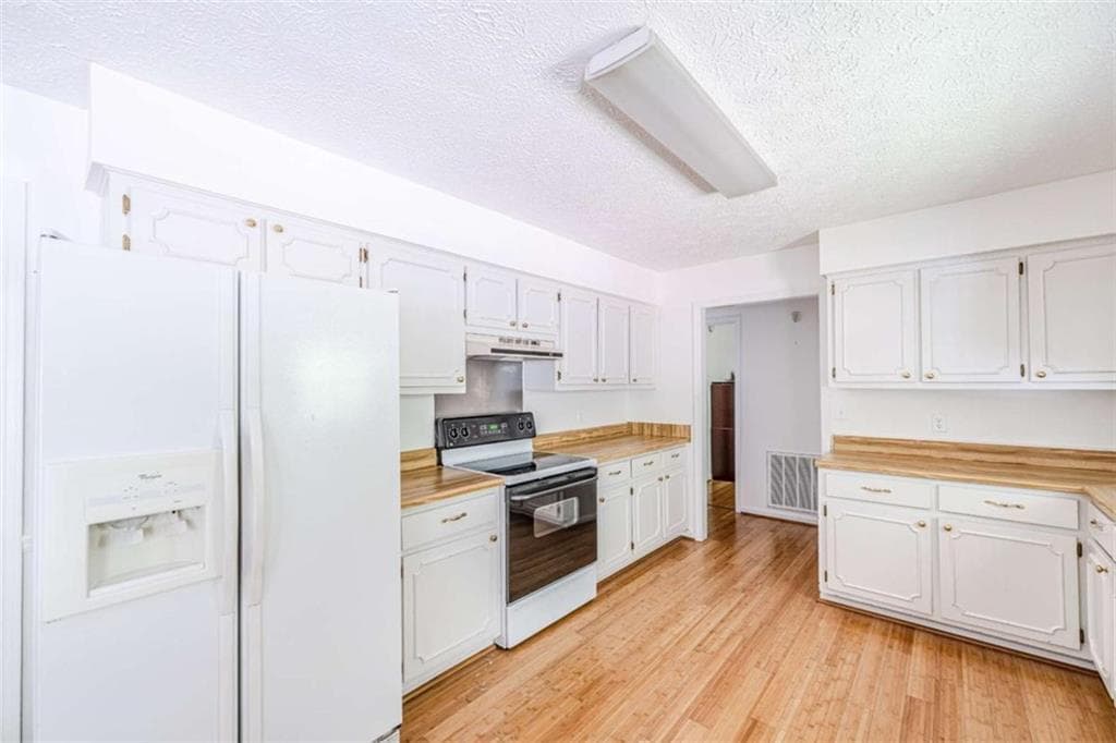 3 bedroom, 2 bathroom, 1,448 sq ft single family residence for sale at 36 Ramblewood Drive, Silver Creek, GA 30173 — photo 8