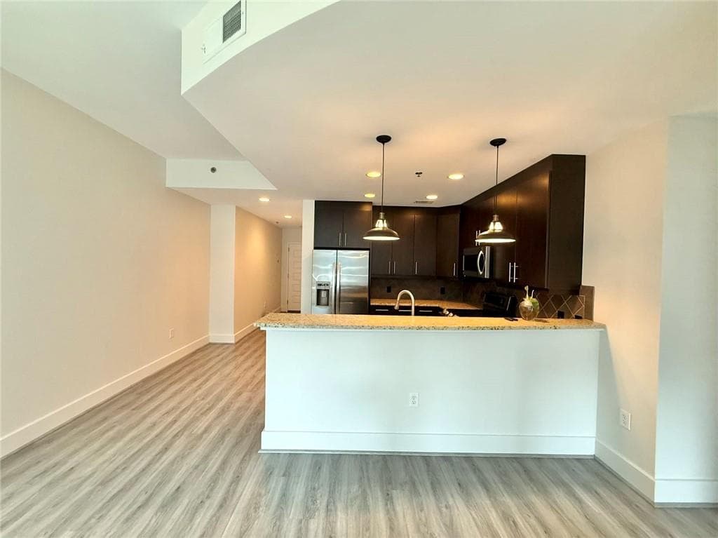 1 bedroom, 1 bathroom, 867 sq ft condominium for sale at 1080 Peachtree Street 605, Atlanta, GA 30309 — photo 5