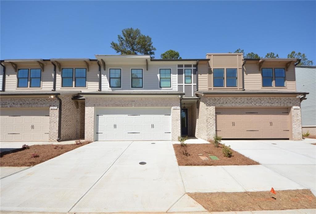 3 bedroom, 3 bathroom, 1,962 sq ft townhouse for rent at 1147 Lucan Lane, Lawrenceville, GA 30043 for $2,500 a month — photo 1 of 29