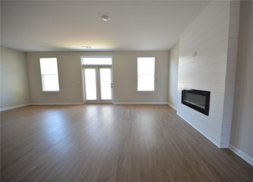 3 bedroom, 3 bathroom, 1,962 sq ft townhouse for rent at 1147 Lucan Lane, Lawrenceville, GA 30043 for $2,500 a month — photo 9