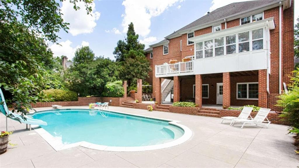 5 bedroom, 5 bathroom, 4,758 sq ft single family residence for sale at 2651 Brentford Lane, Snellville, GA 30078 — photo 2