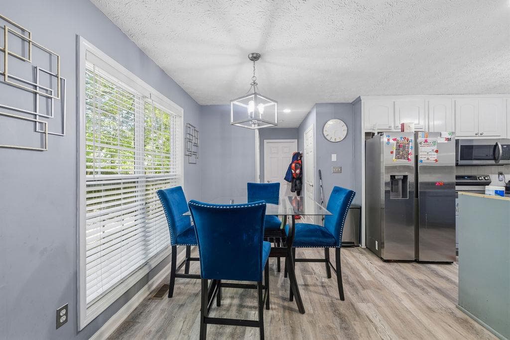 4 bedroom, 3 bathroom, 3,300 sq ft single family residence for sale at 179 Summer Leigh Drive, Stockbridge, GA 30281 — photo 8