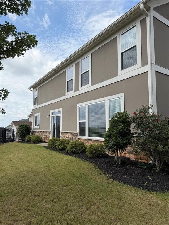 4 bedroom, 4 bathroom, 2,828 sq ft single family residence for sale at 2070 Birmingham Court, Cumming, GA 30040 — photo 3