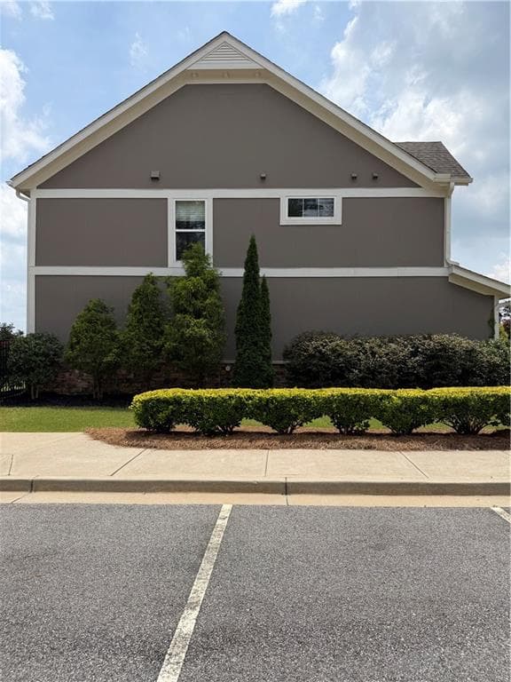 4 bedroom, 4 bathroom, 2,828 sq ft single family residence for sale at 2070 Birmingham Court, Cumming, GA 30040 — photo 6