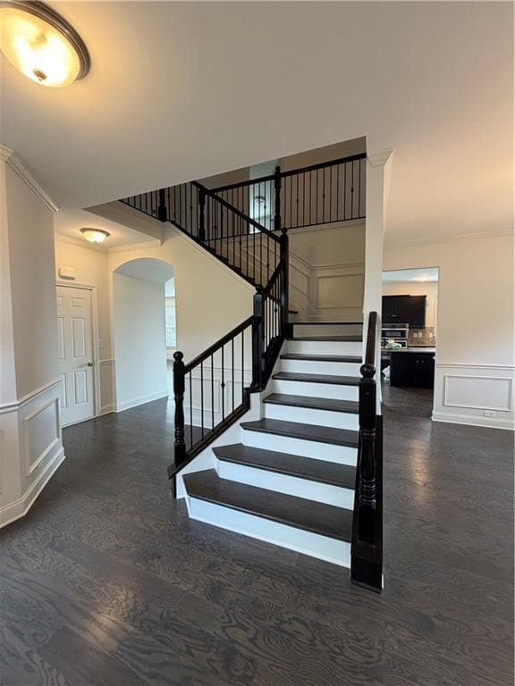 4 bedroom, 4 bathroom, 2,828 sq ft single family residence for sale at 2070 Birmingham Court, Cumming, GA 30040 — photo 7